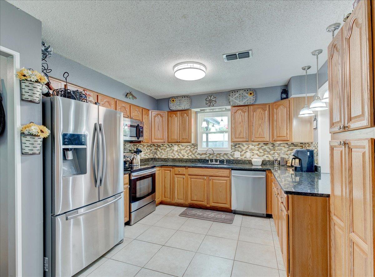 OAKRIDGE MANOR - Residential