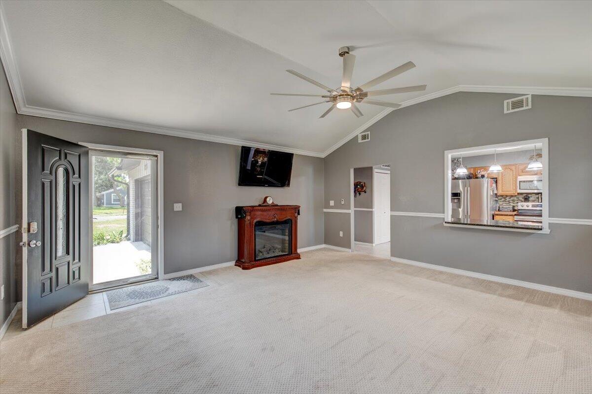 OAKRIDGE MANOR - Residential