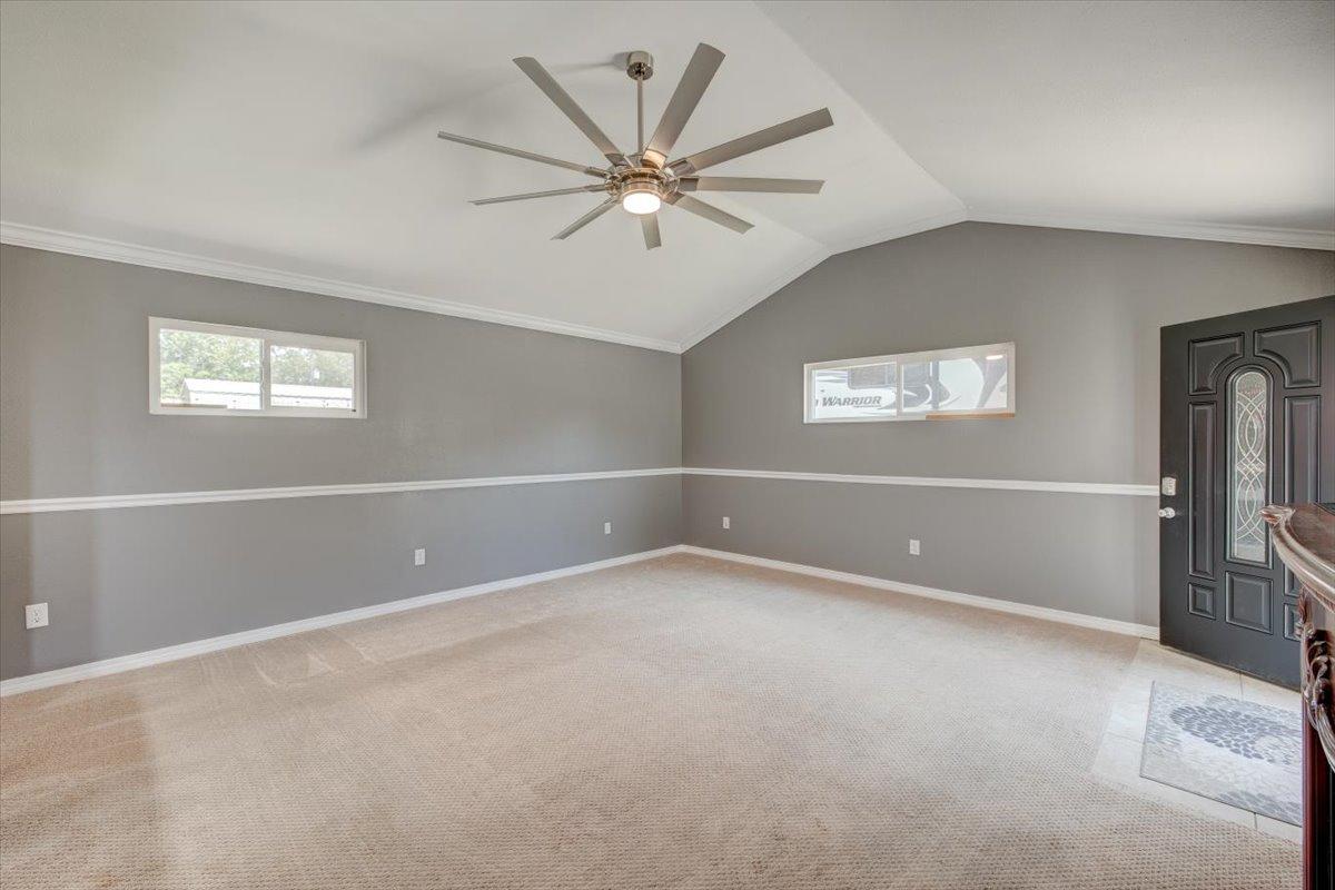 OAKRIDGE MANOR - Residential