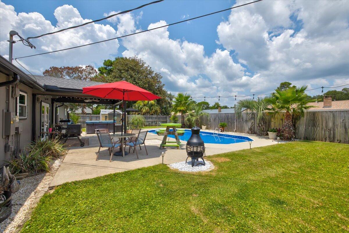 OAKRIDGE MANOR - Residential