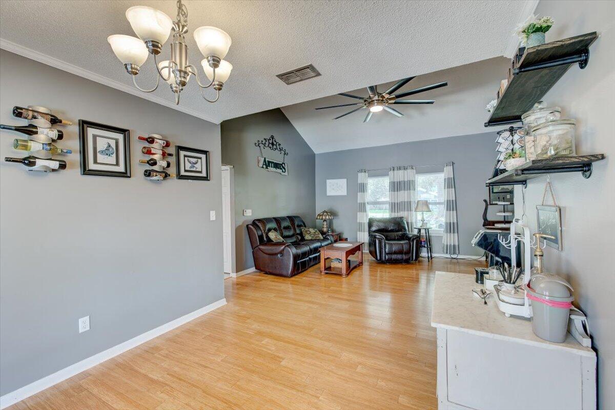 OAKRIDGE MANOR - Residential