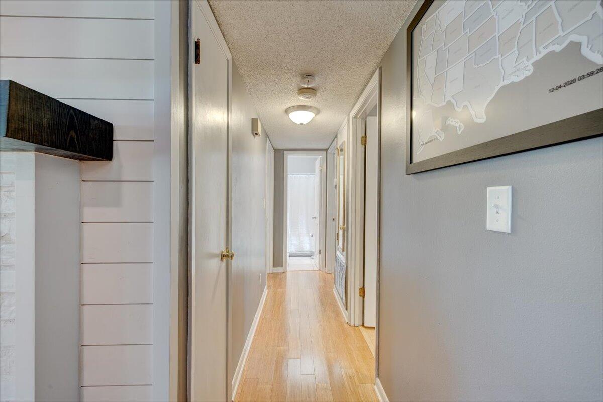 OAKRIDGE MANOR - Residential