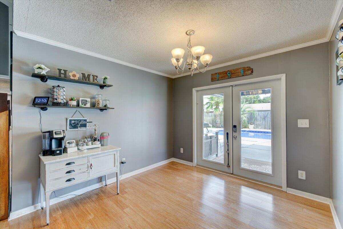 OAKRIDGE MANOR - Residential