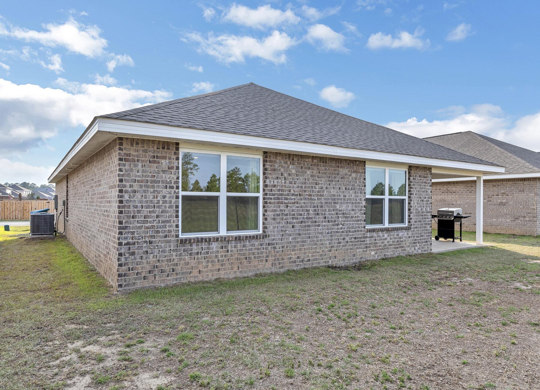 REDSTONE COMMONS - Residential Lease