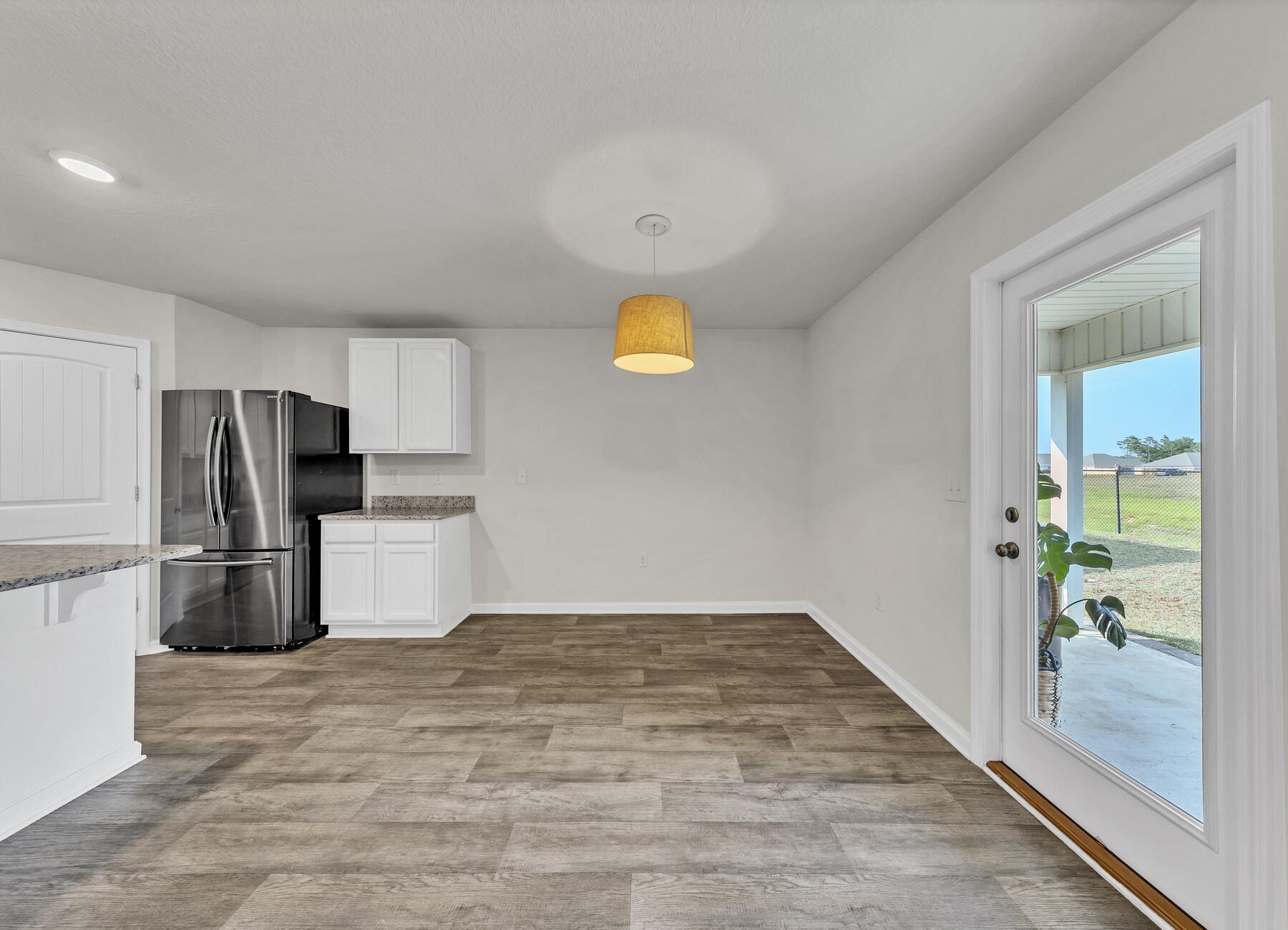 REDSTONE COMMONS - Residential Lease