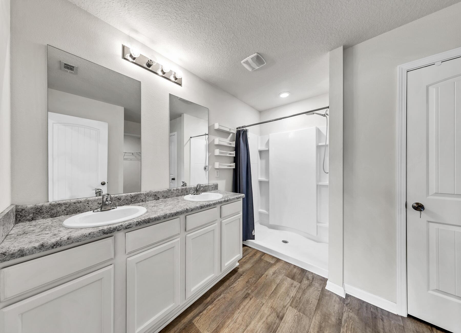 REDSTONE COMMONS - Residential Lease