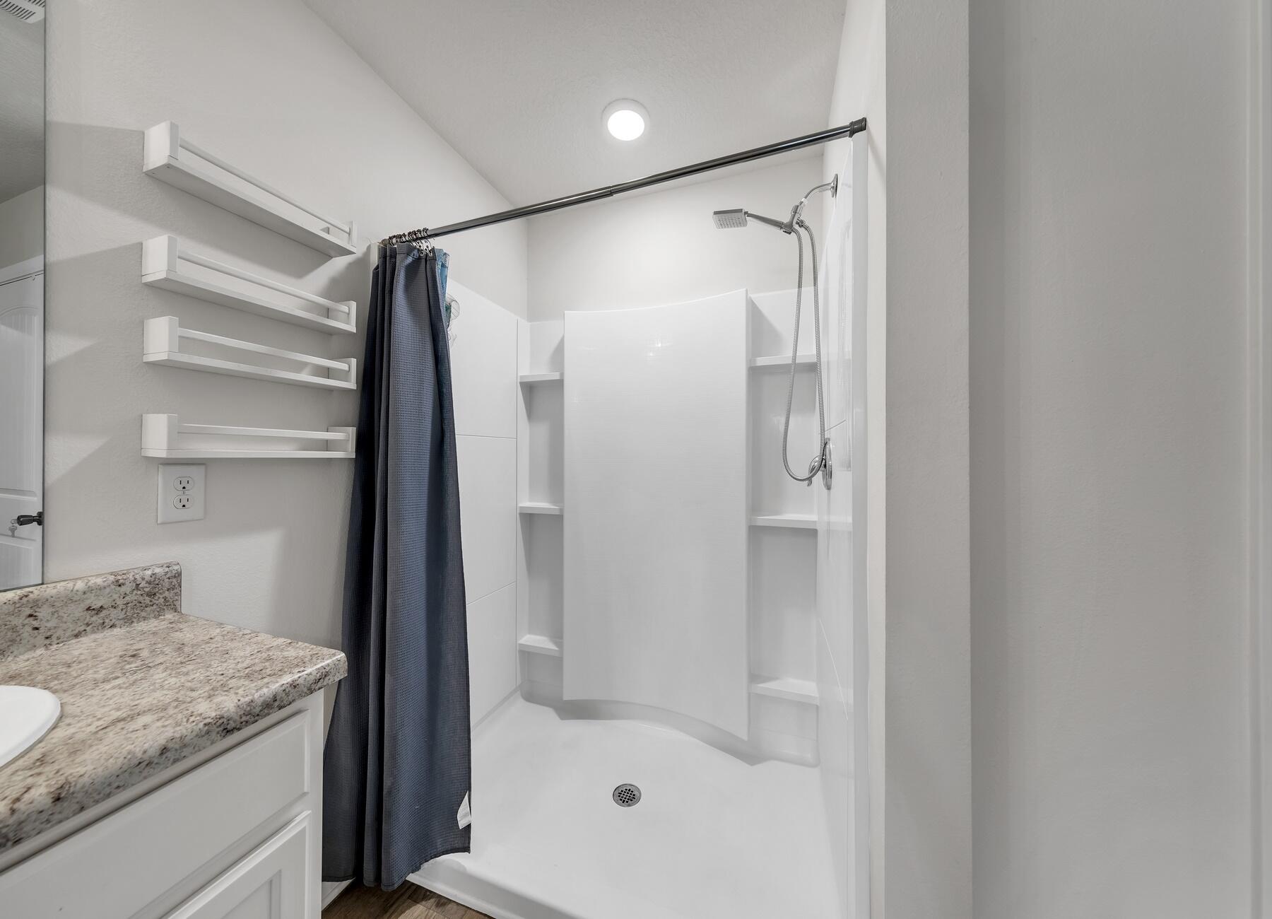 REDSTONE COMMONS - Residential Lease