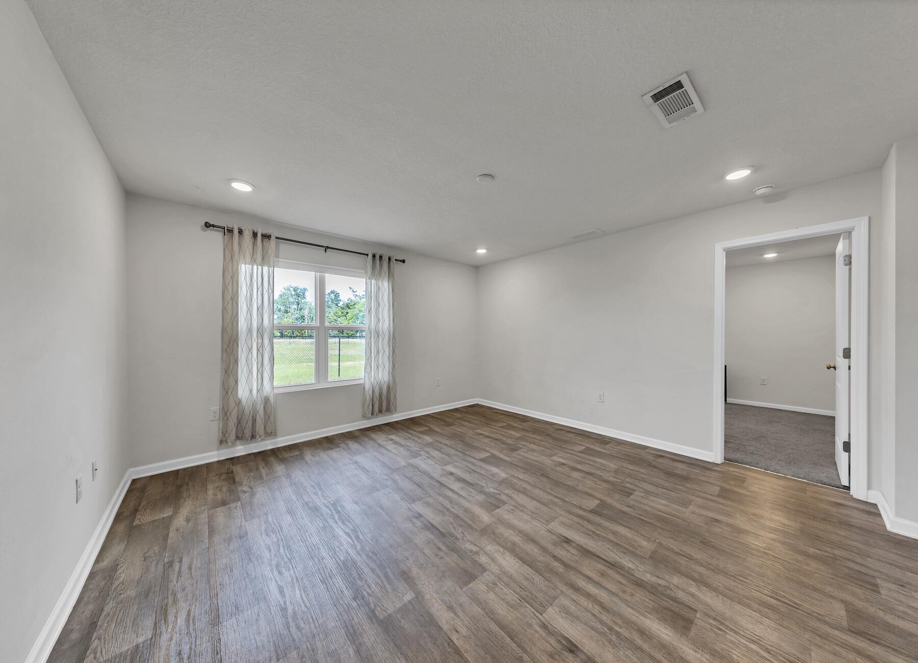 REDSTONE COMMONS - Residential Lease