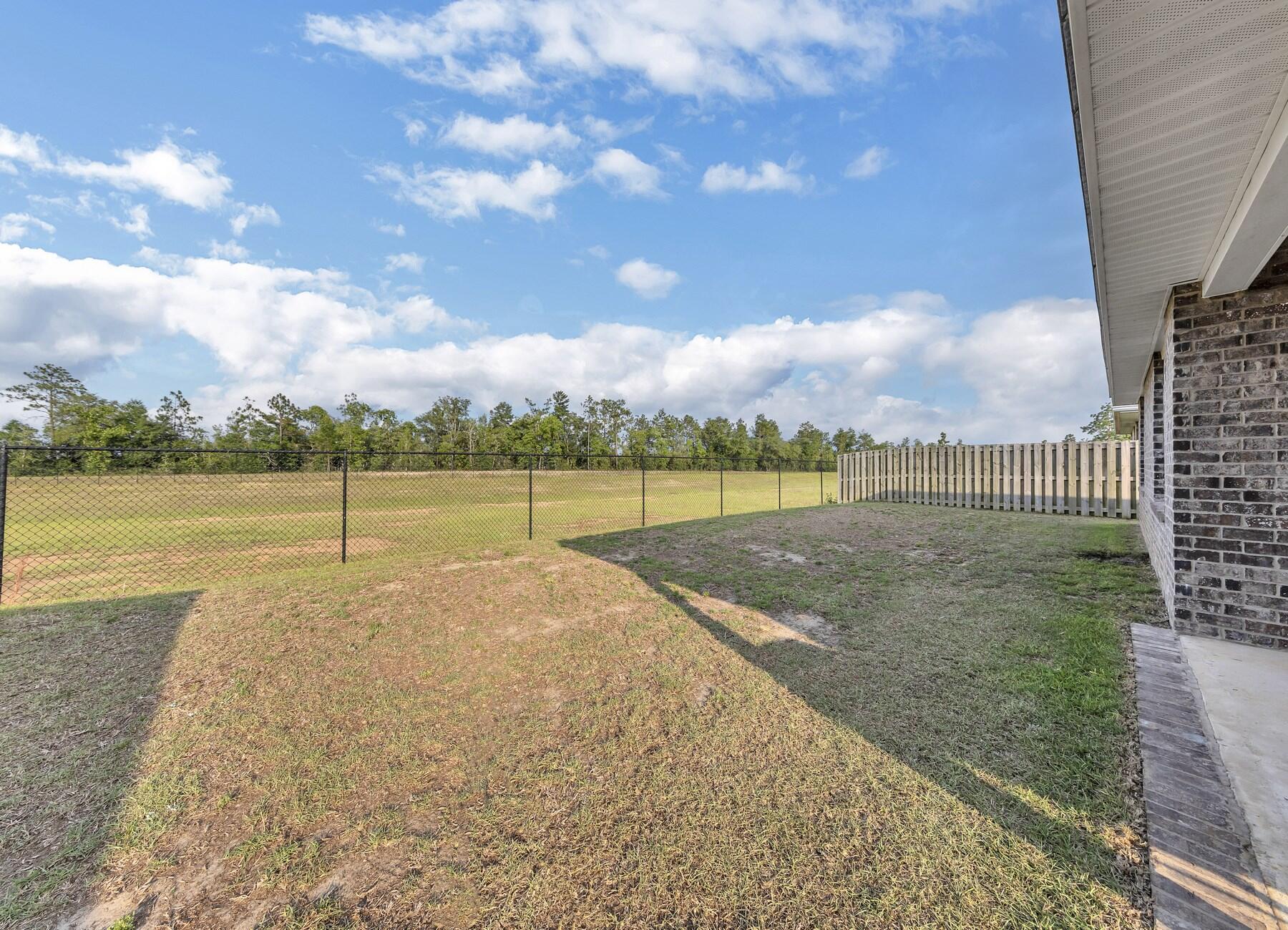 REDSTONE COMMONS - Residential Lease