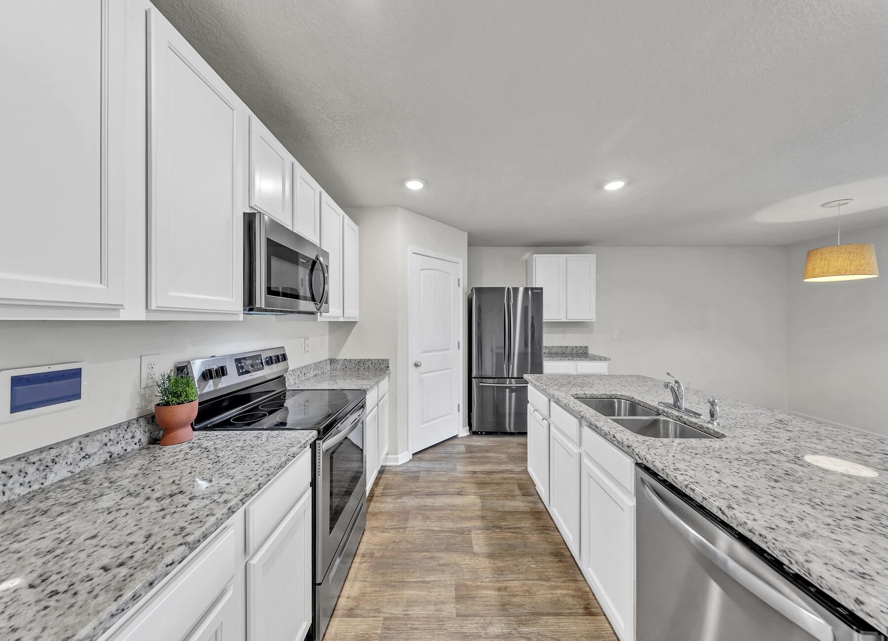 REDSTONE COMMONS - Residential Lease