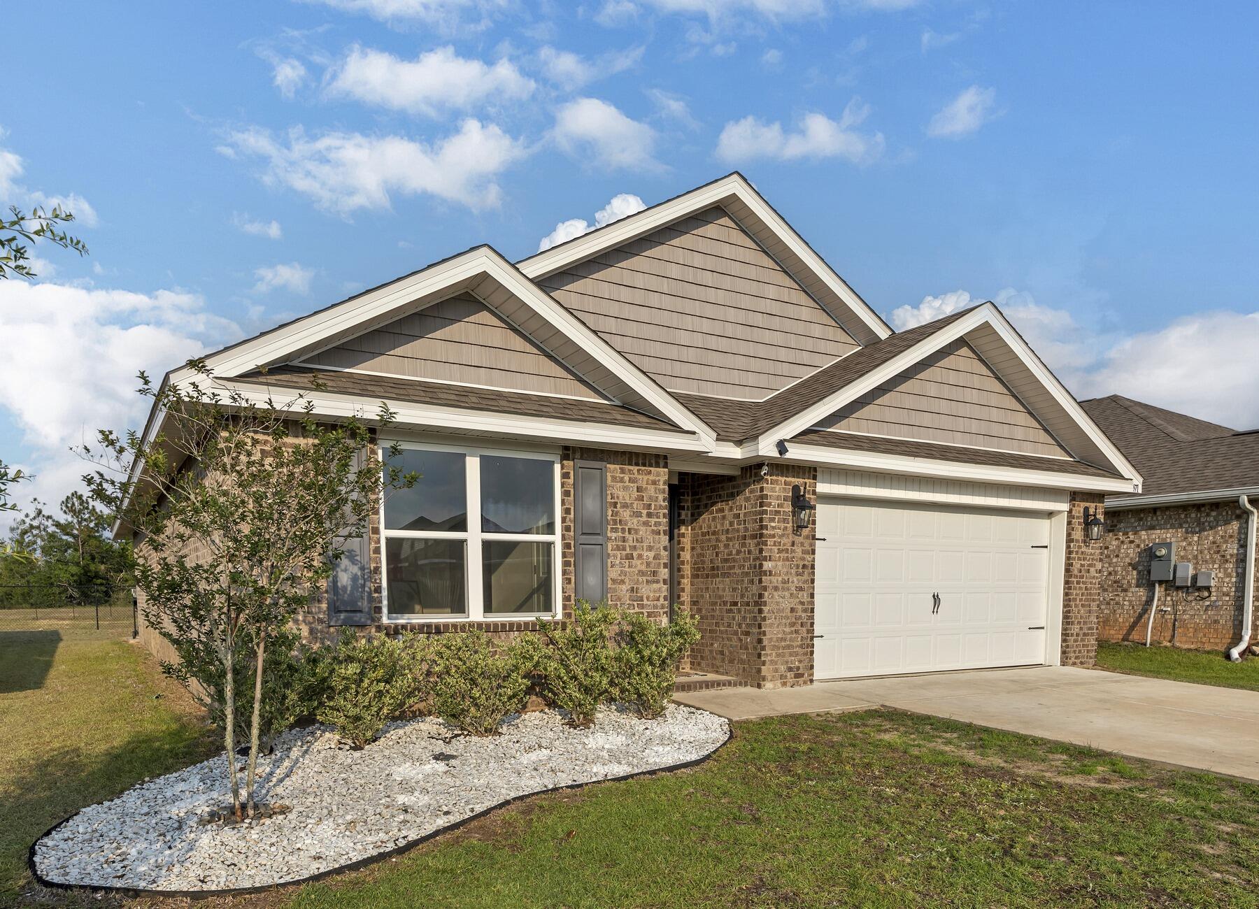 REDSTONE COMMONS - Residential Lease