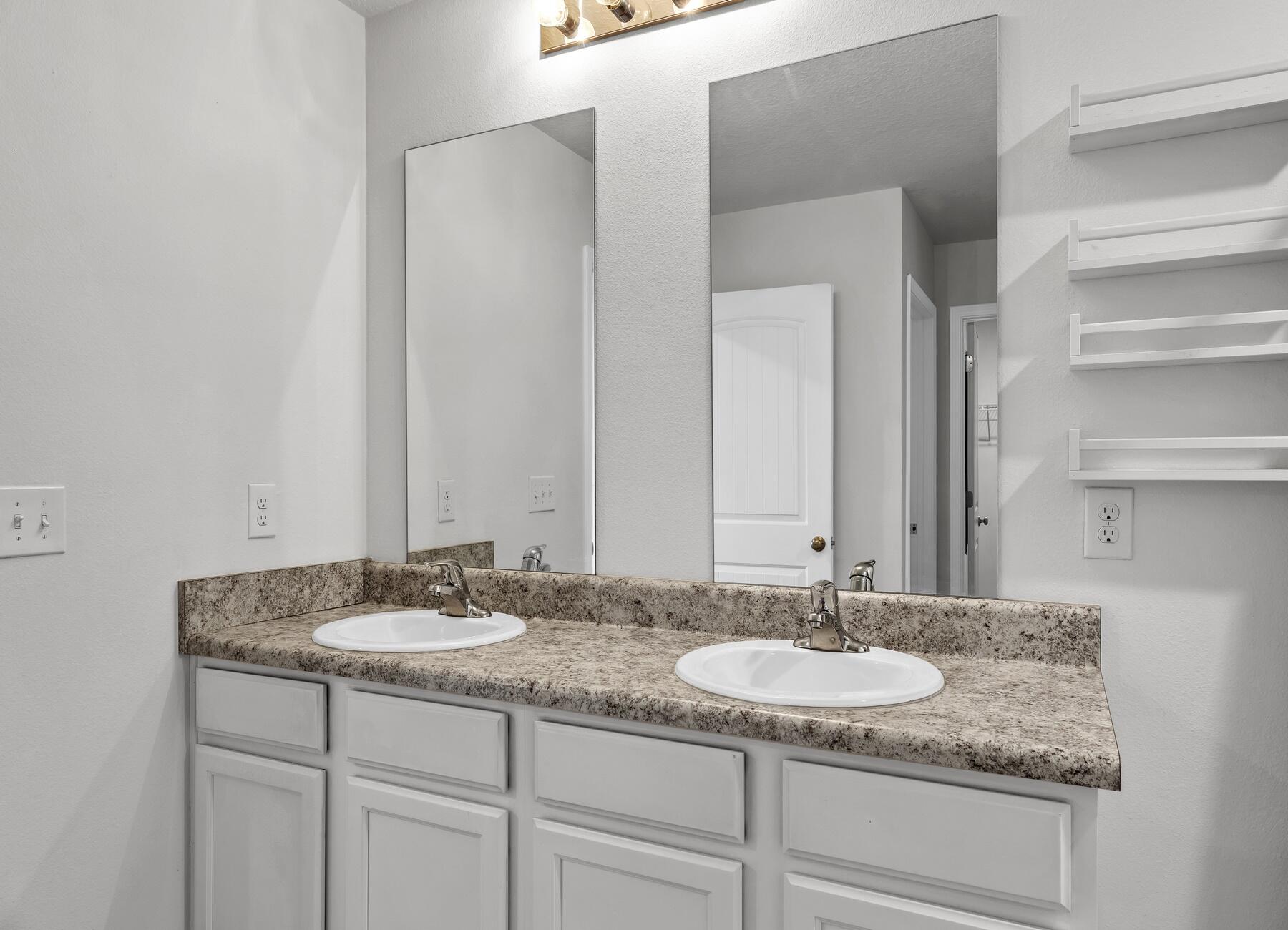 REDSTONE COMMONS - Residential Lease