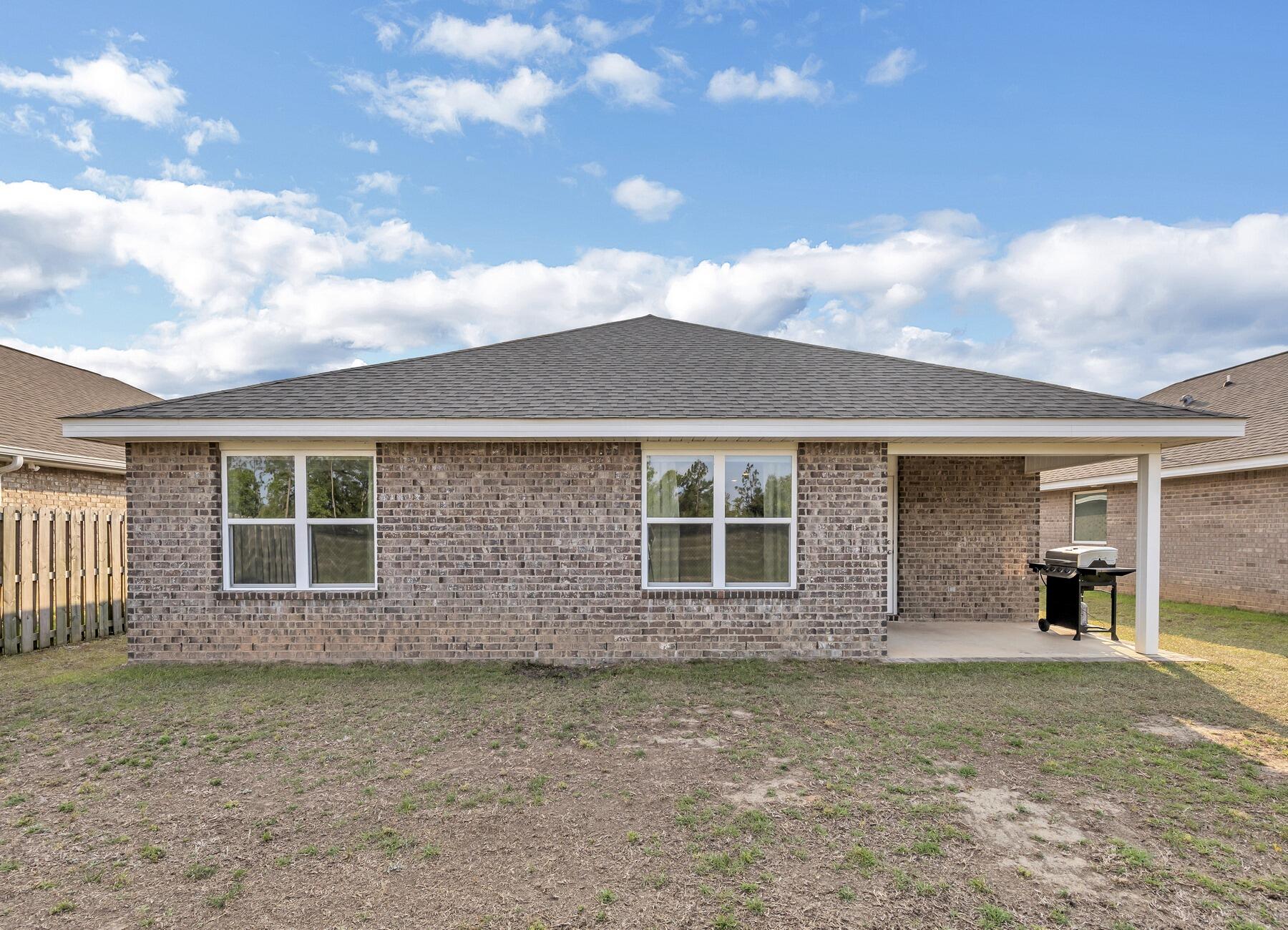 REDSTONE COMMONS - Residential Lease