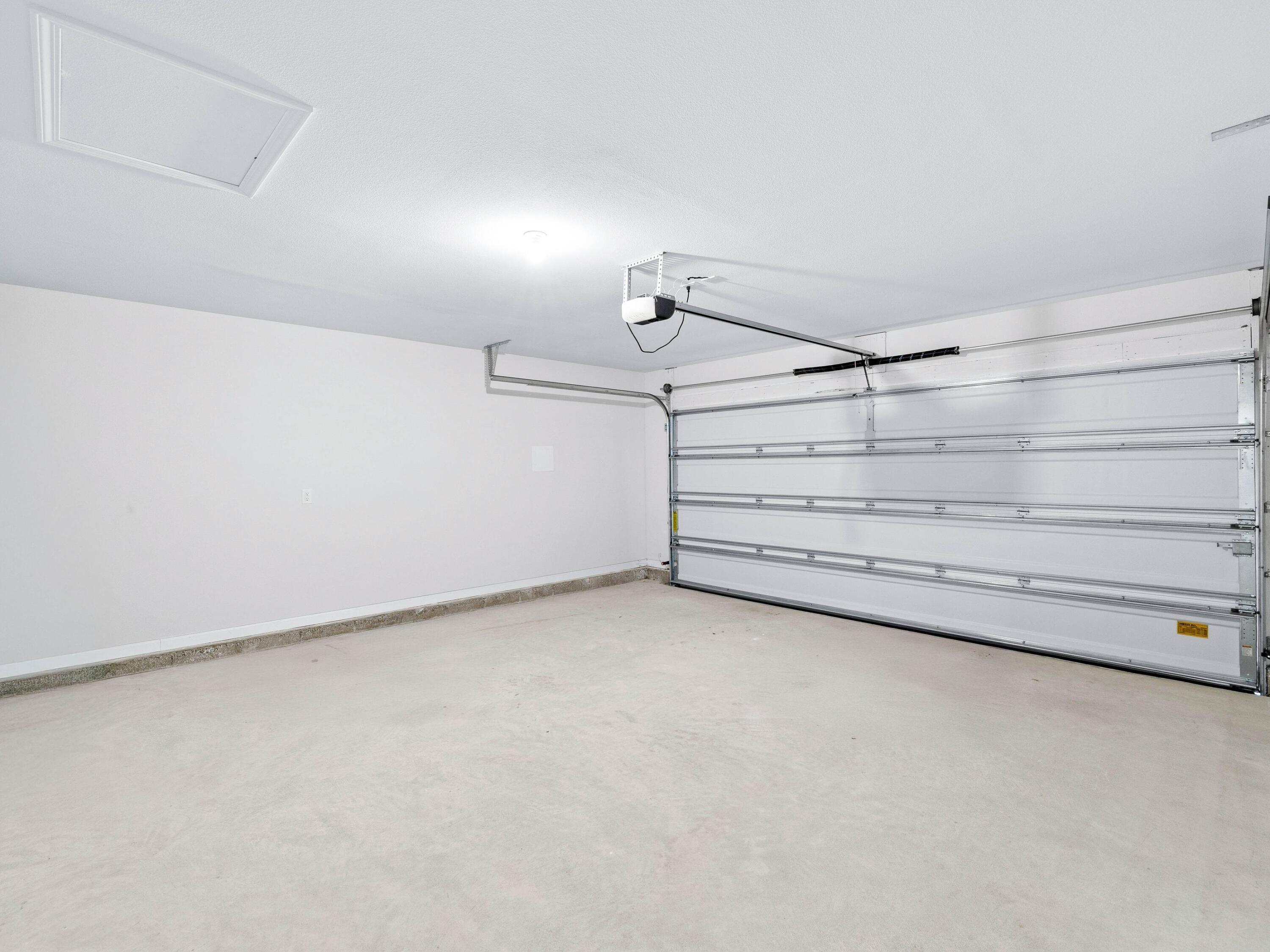 CROSS CREEK ESTATES - Residential Lease