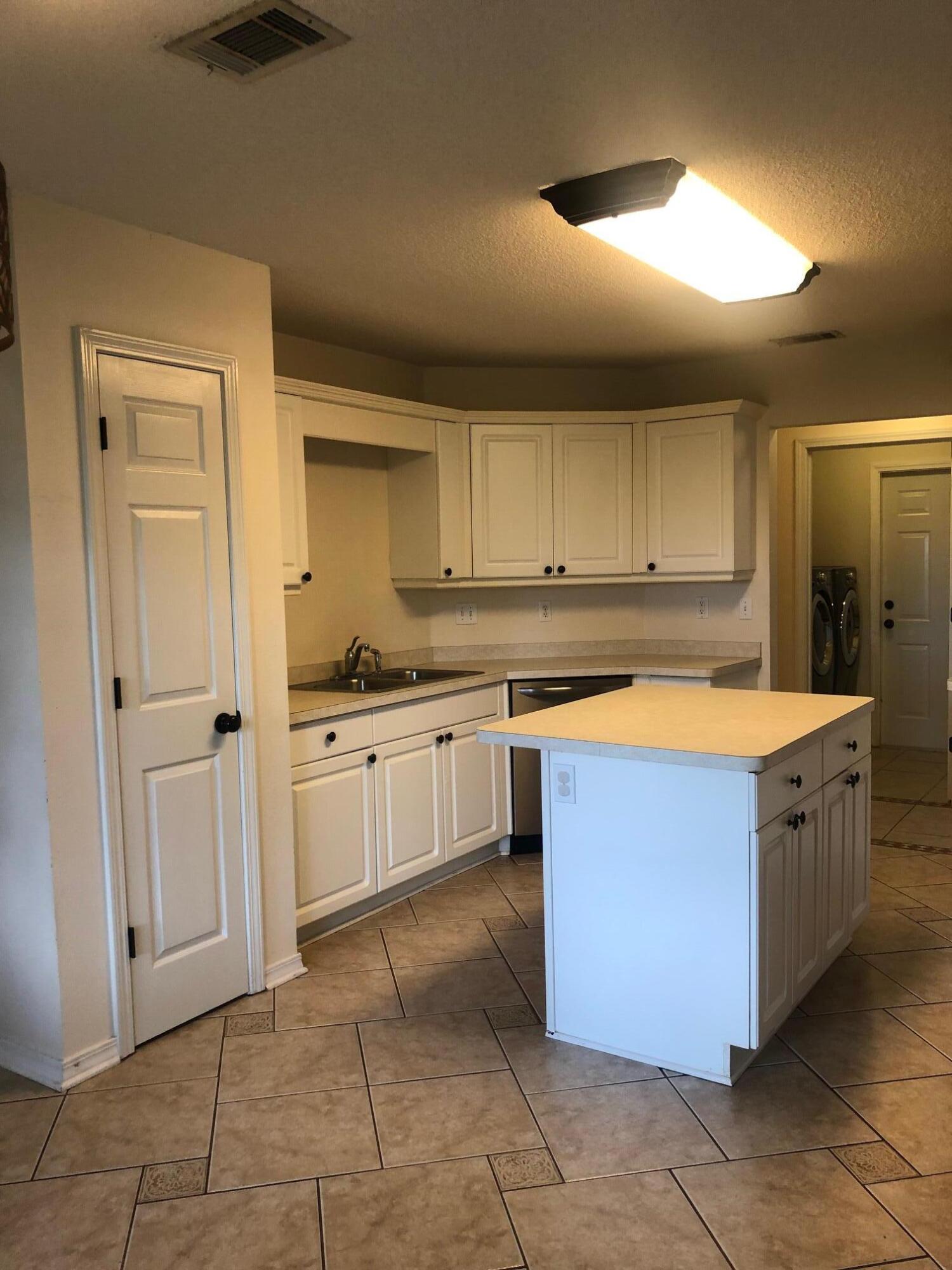 SHADOW OAK S/D - Residential