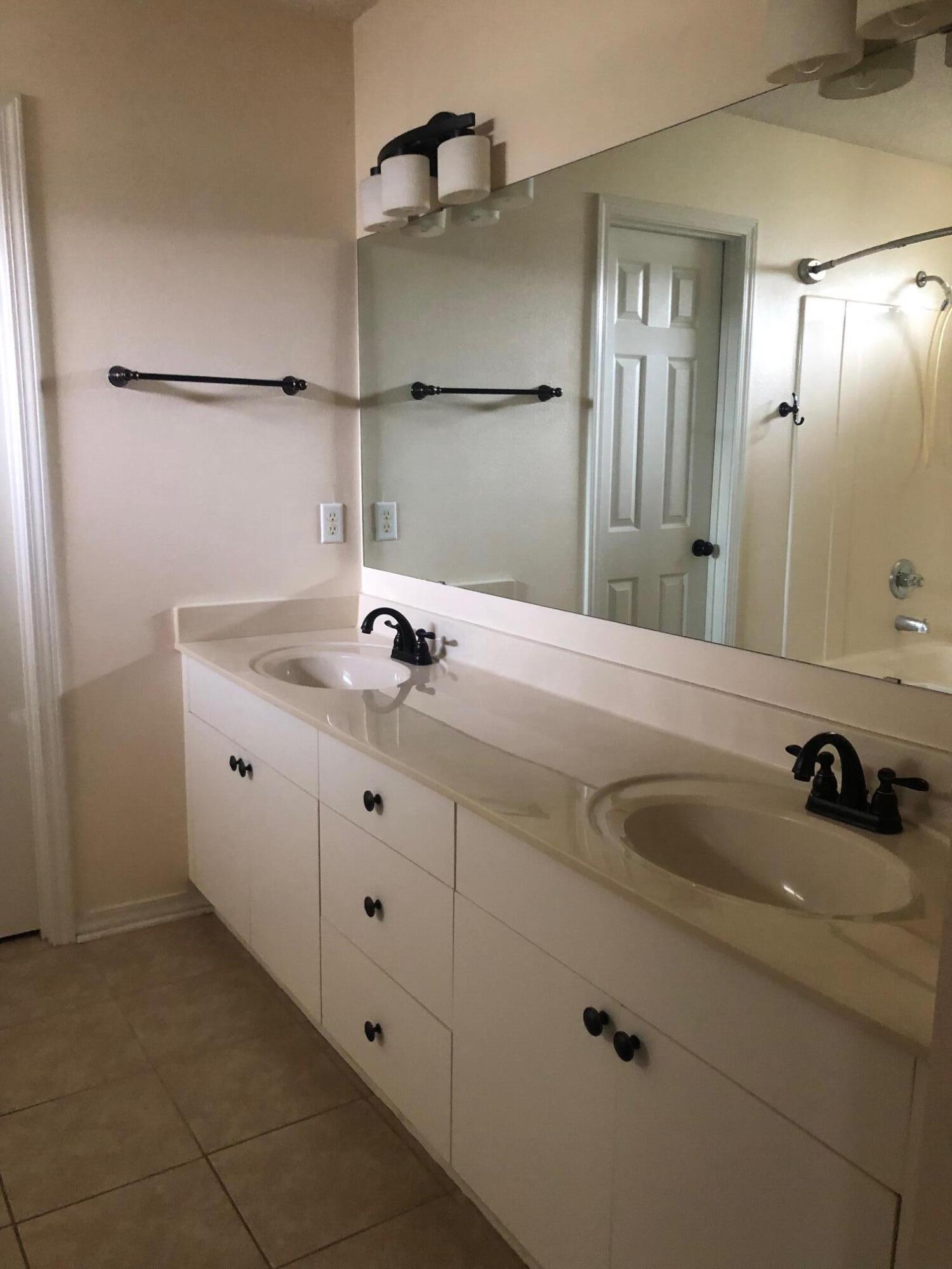 SHADOW OAK S/D - Residential