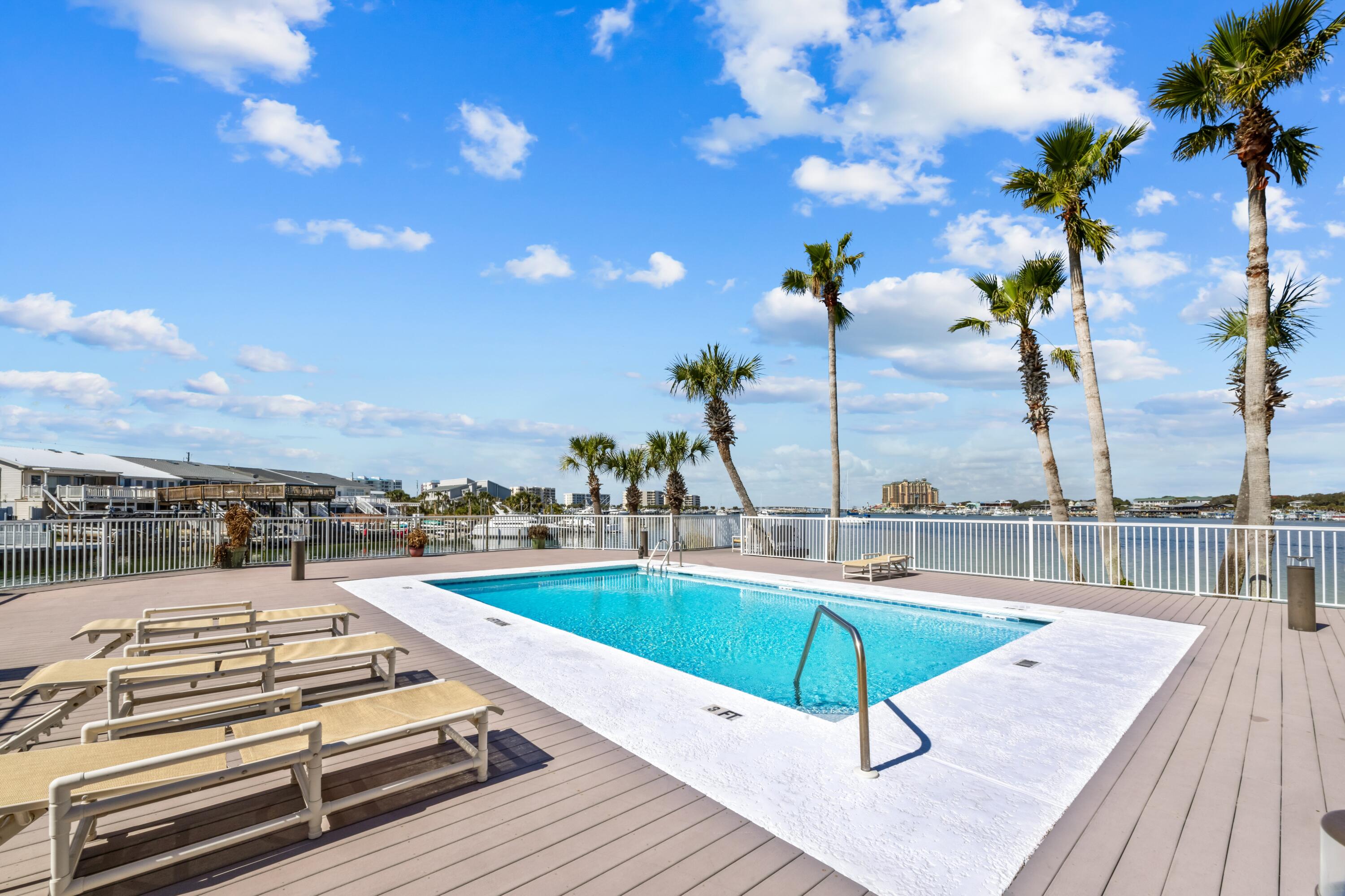 DESTIN HARBOR RESORT WEST - Residential