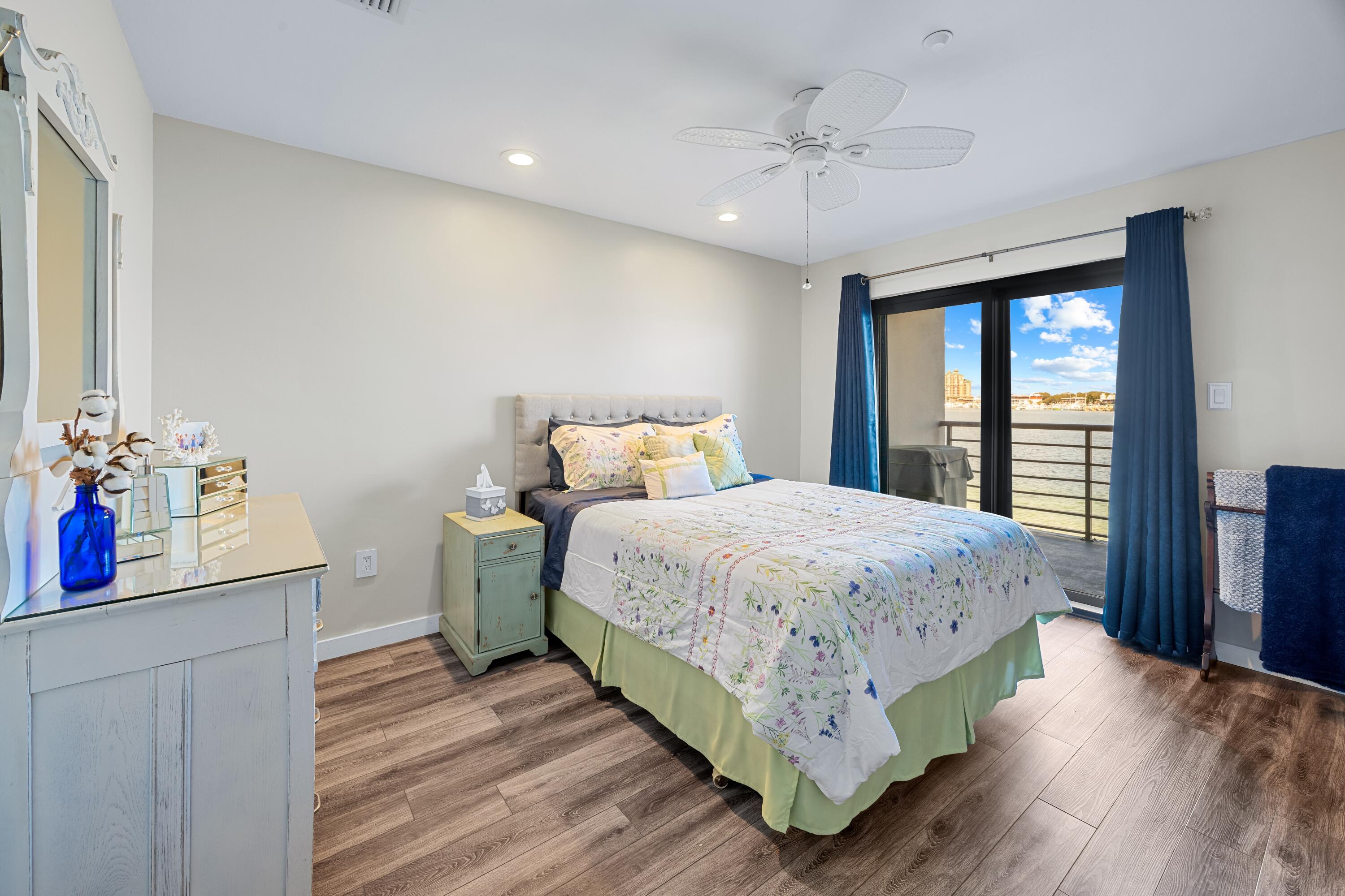 DESTIN HARBOR RESORT WEST - Residential