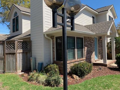 A home in Fort Walton Beach