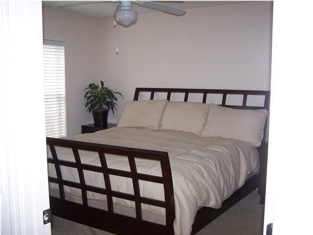 THE FLORIDA CLUB - Residential Lease