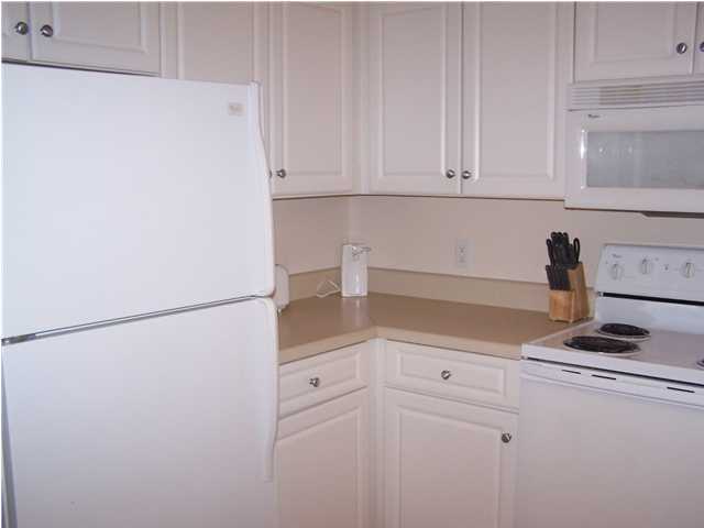 THE FLORIDA CLUB - Residential Lease