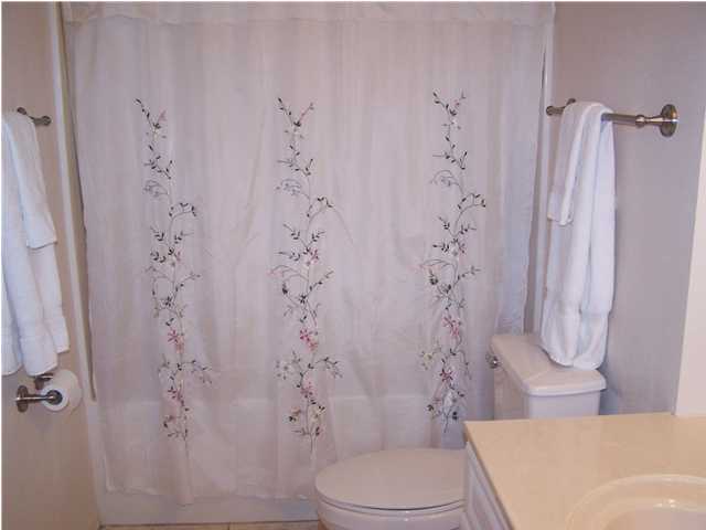 THE FLORIDA CLUB - Residential Lease