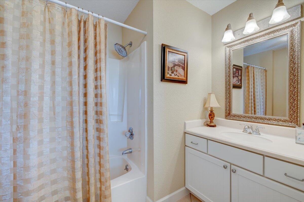 SANDPRINTS CONDO - Residential