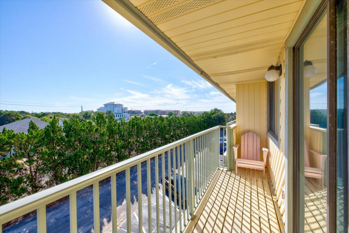 SANDPRINTS CONDO - Residential