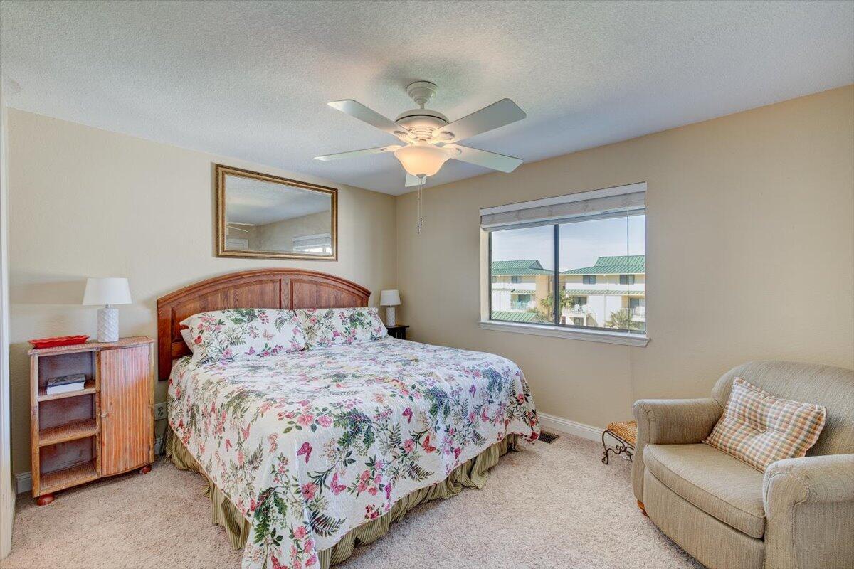 SANDPRINTS CONDO - Residential