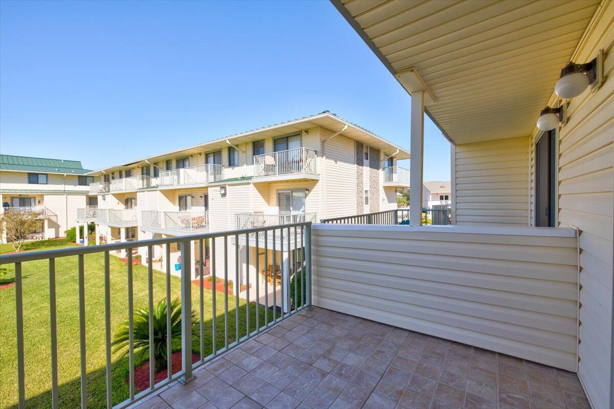 SANDPRINTS CONDO - Residential