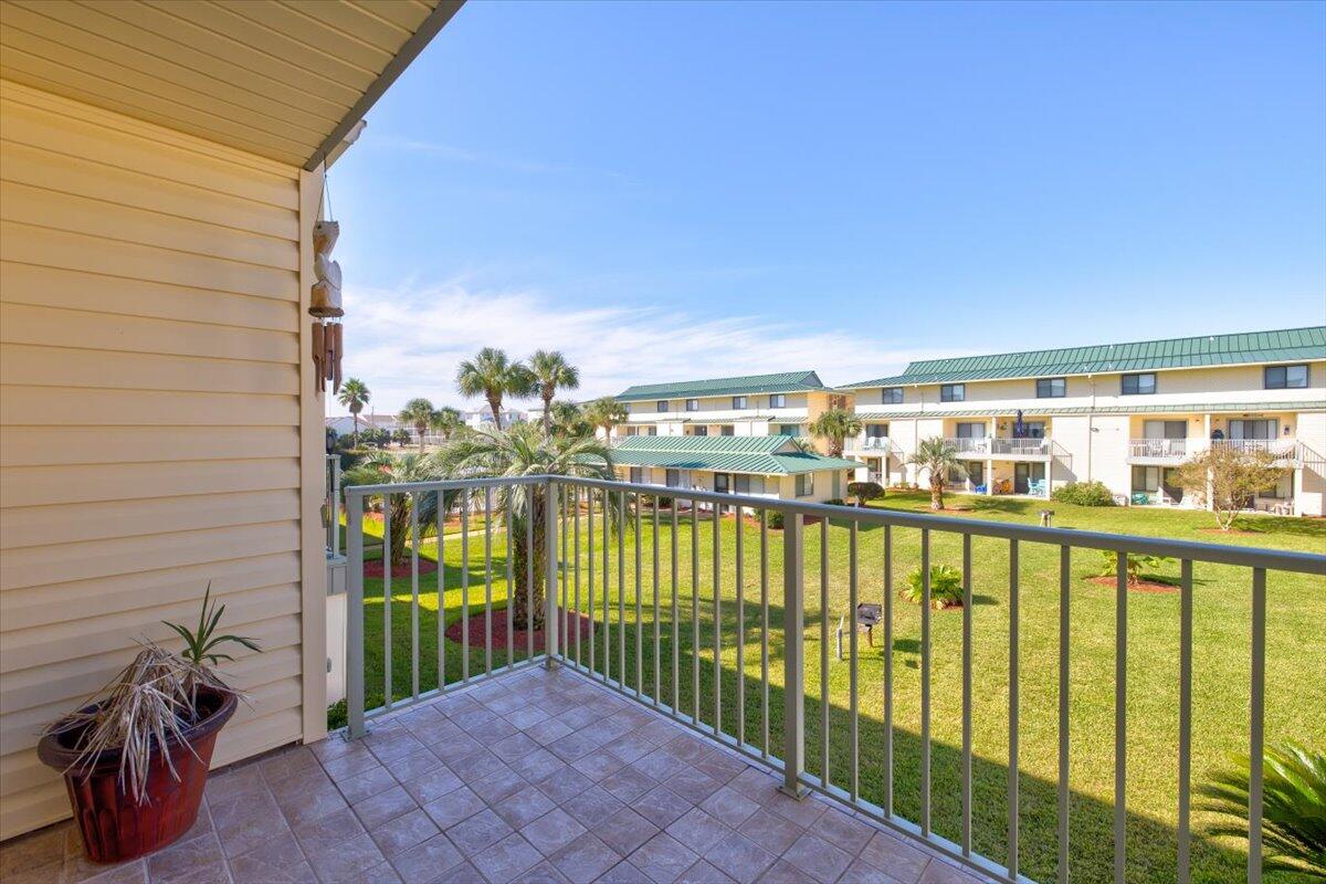 SANDPRINTS CONDO - Residential