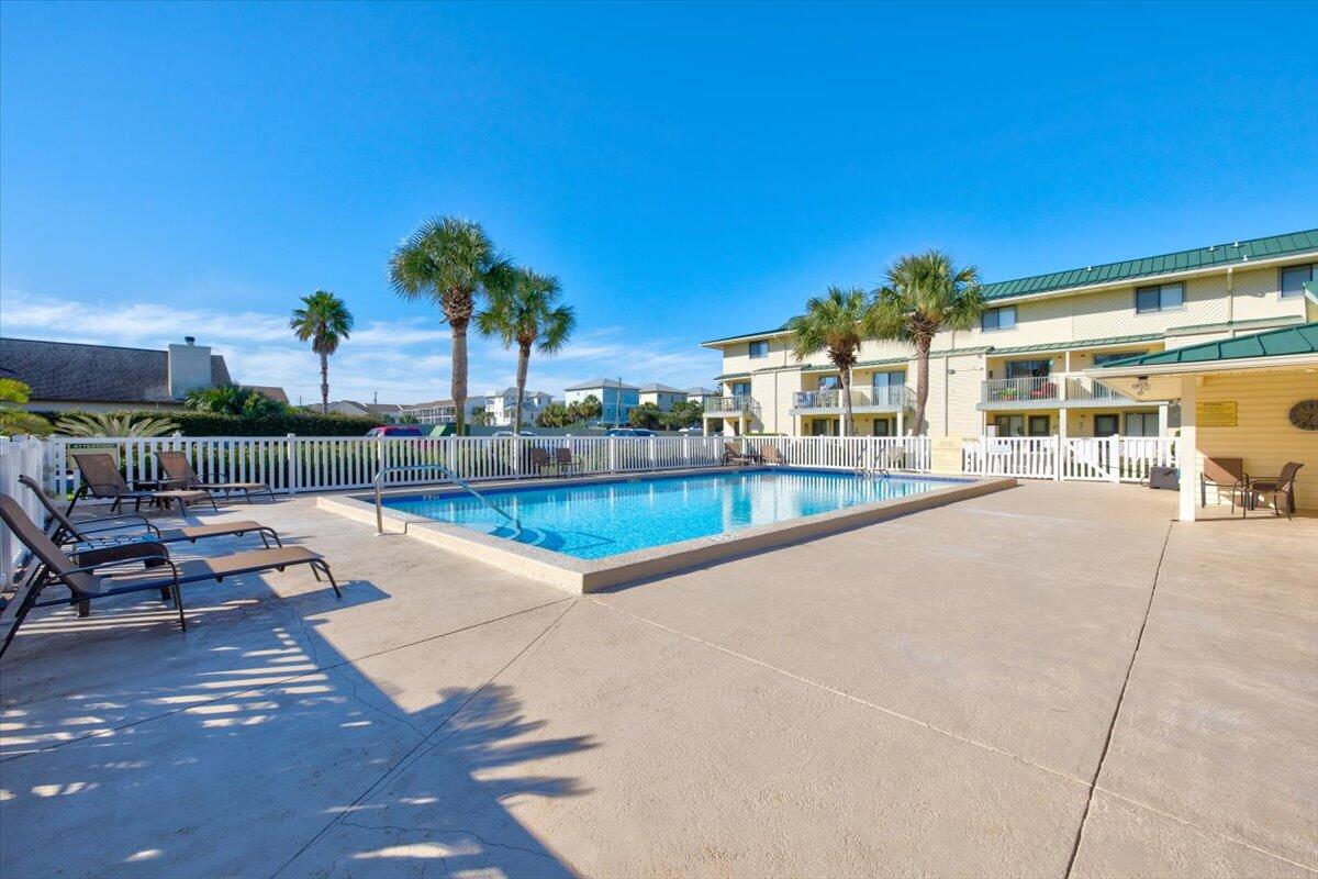 SANDPRINTS CONDO - Residential