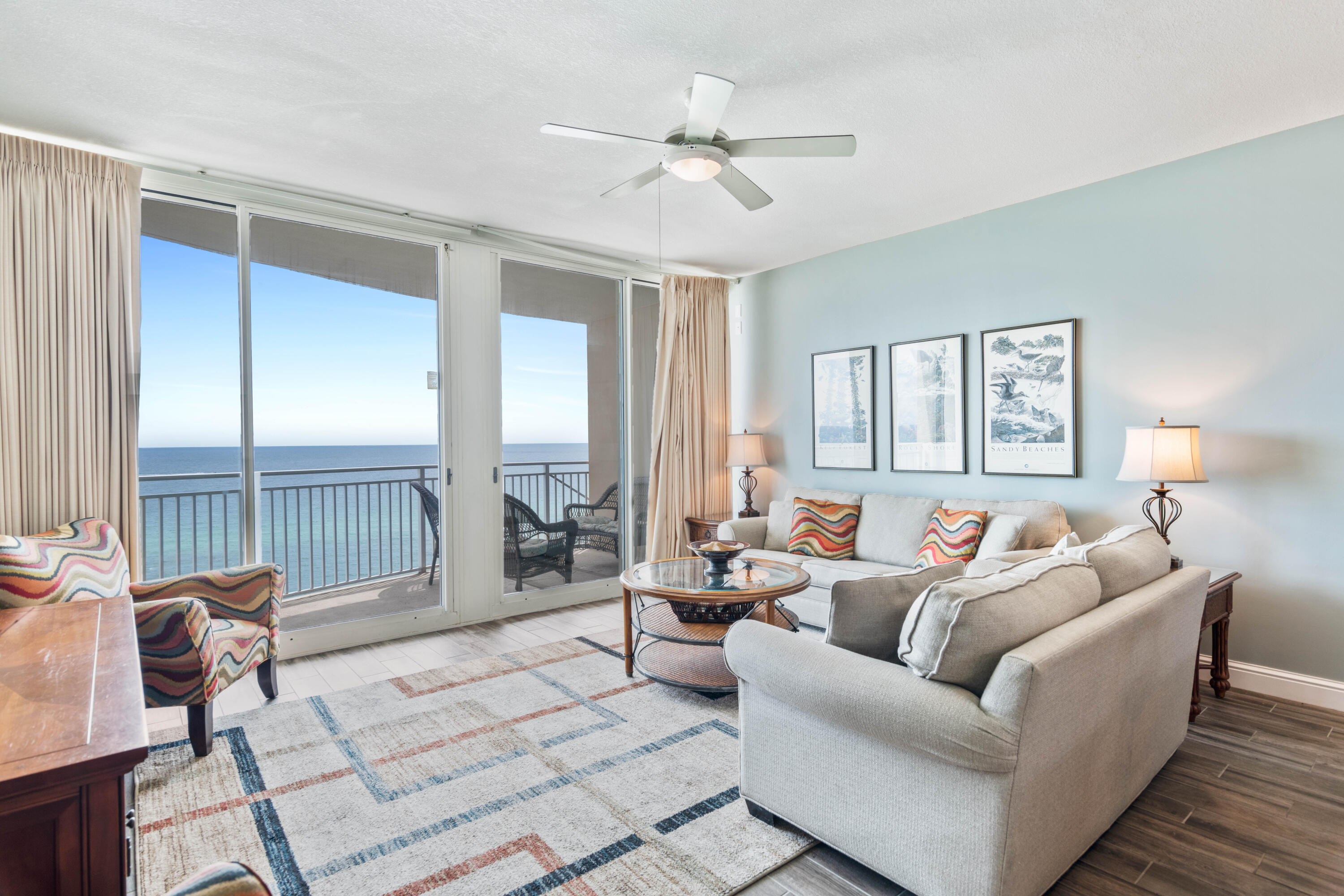 AQUA CONDO - Residential