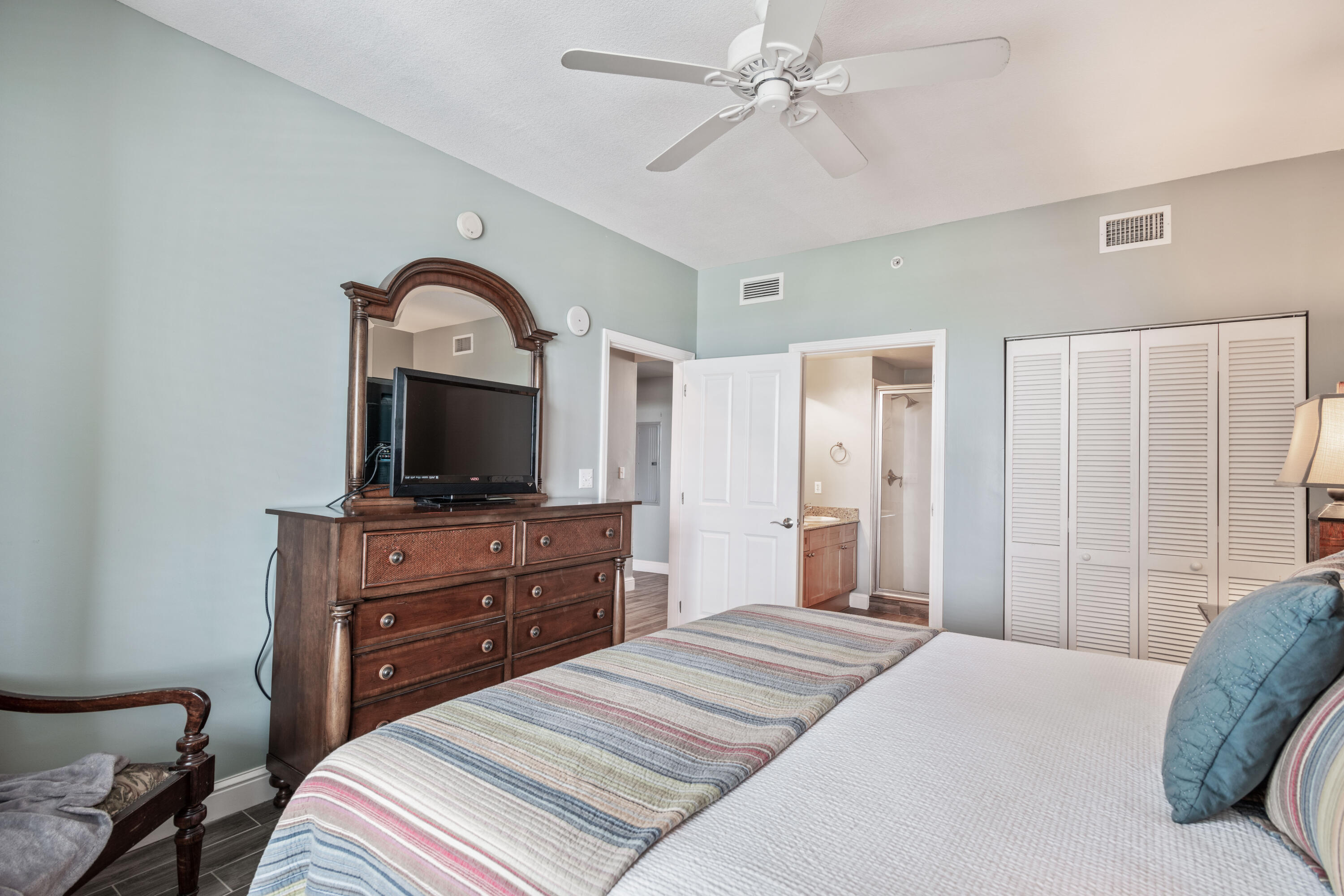 AQUA CONDO - Residential