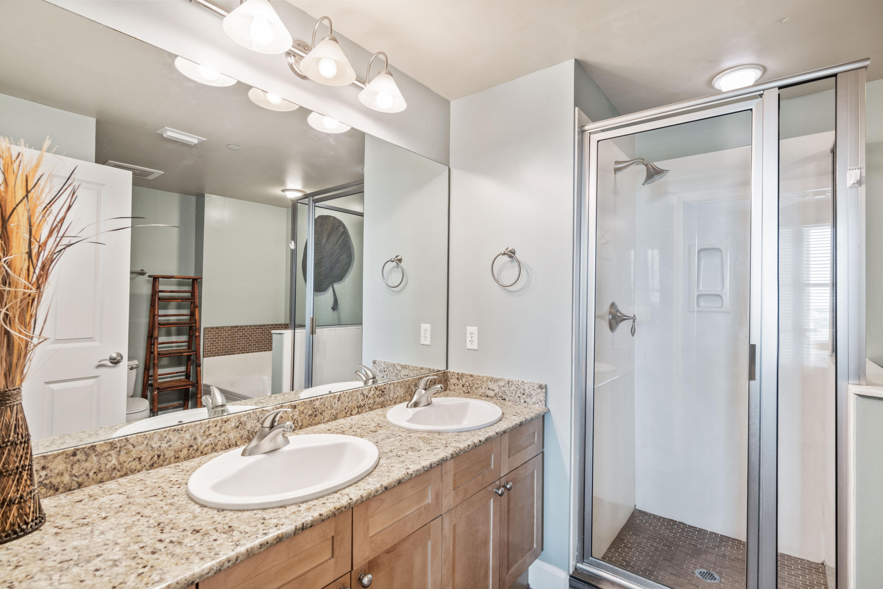 AQUA CONDO - Residential