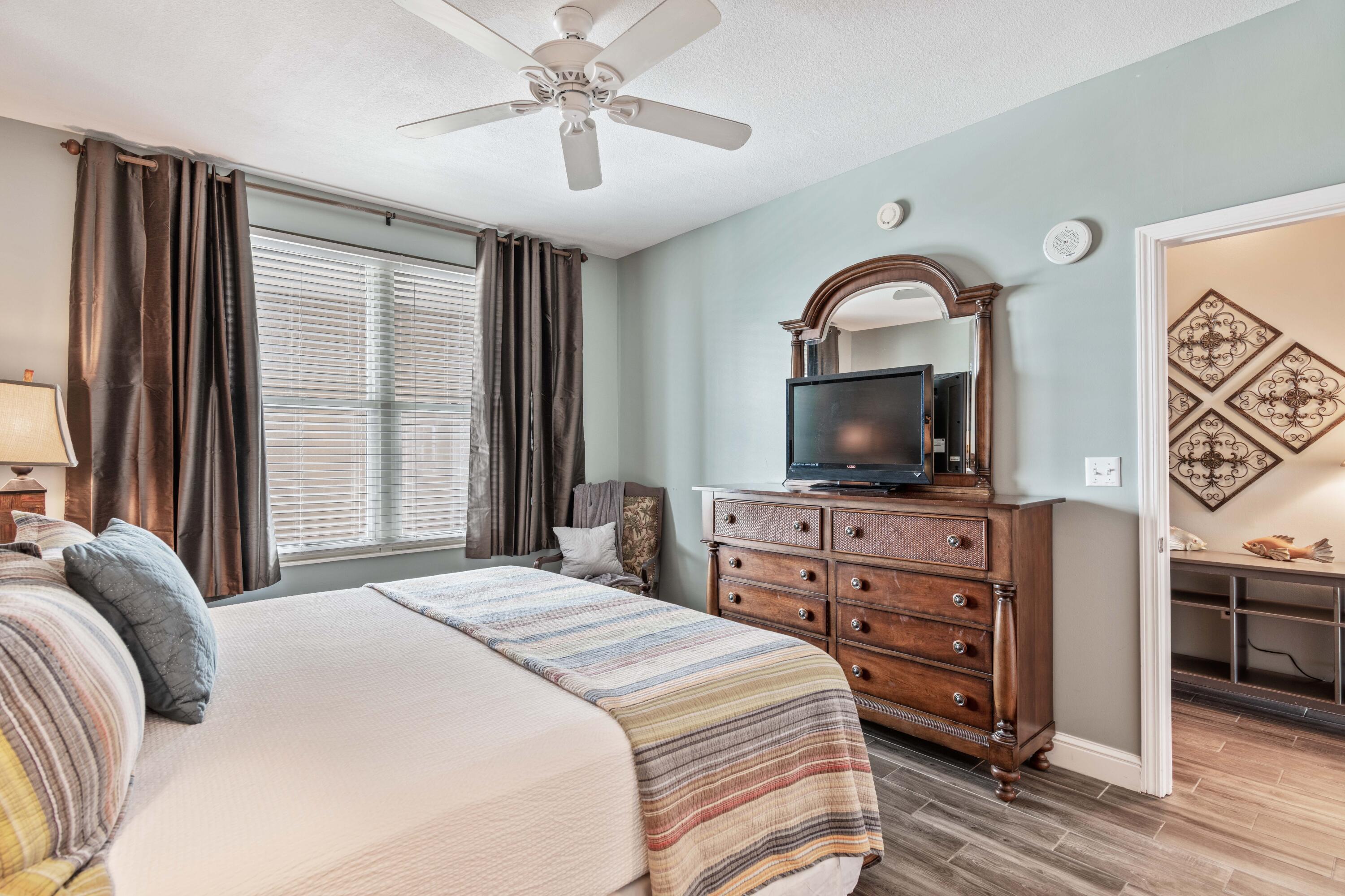 AQUA CONDO - Residential