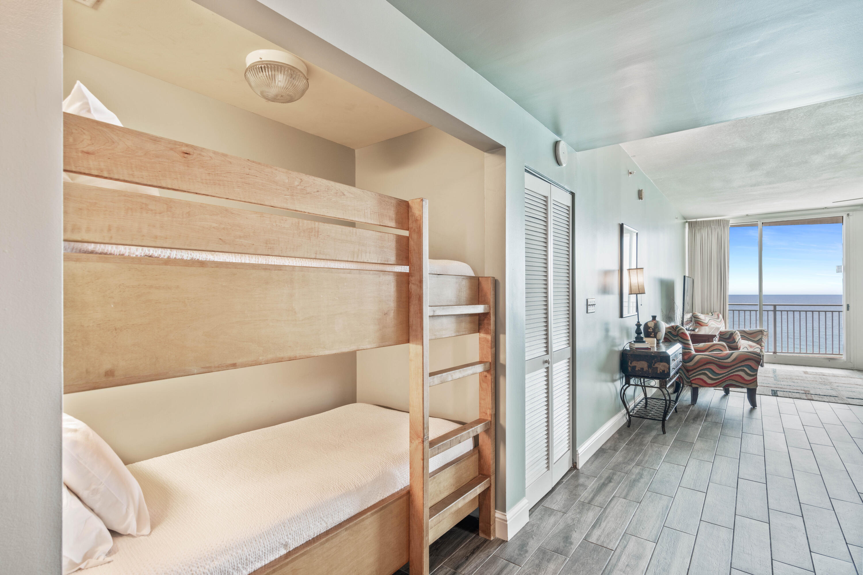 AQUA CONDO - Residential