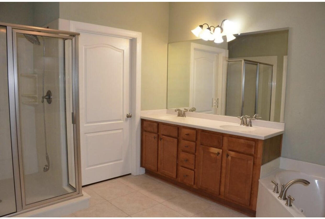 DIAMOND LAKES LOT C11 - Residential Lease