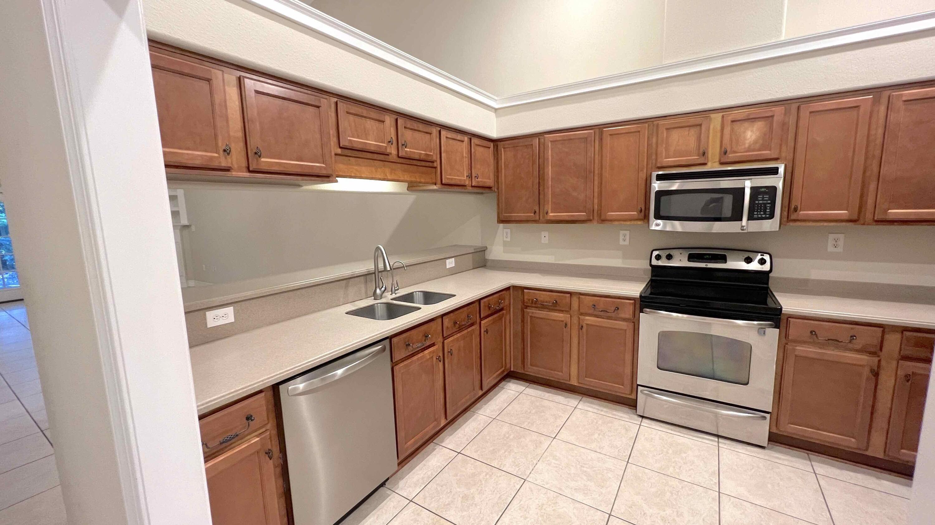 DIAMOND LAKES LOT C11 - Residential Lease