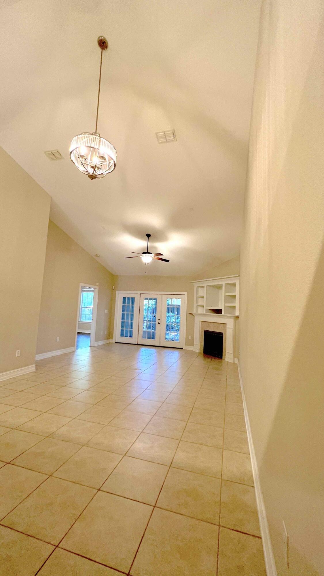 DIAMOND LAKES LOT C11 - Residential Lease