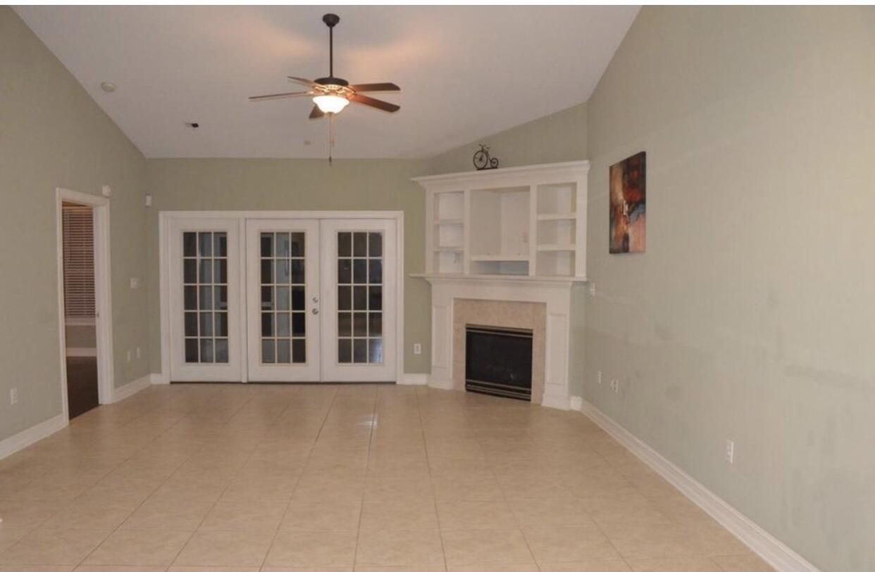 DIAMOND LAKES LOT C11 - Residential Lease