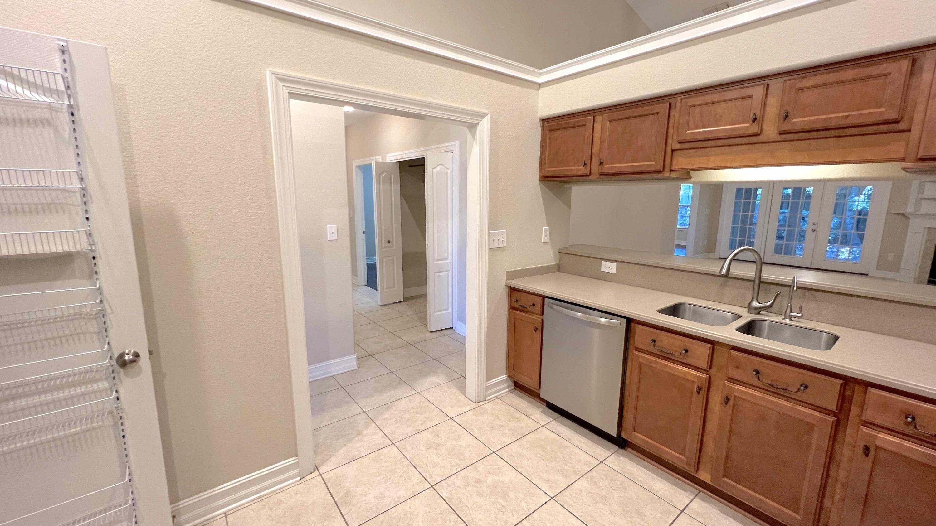 DIAMOND LAKES LOT C11 - Residential Lease