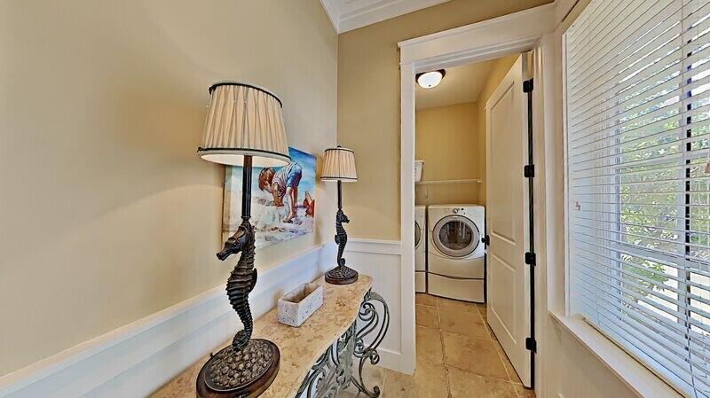 BUNGALOS AT SANDESTIN - Residential