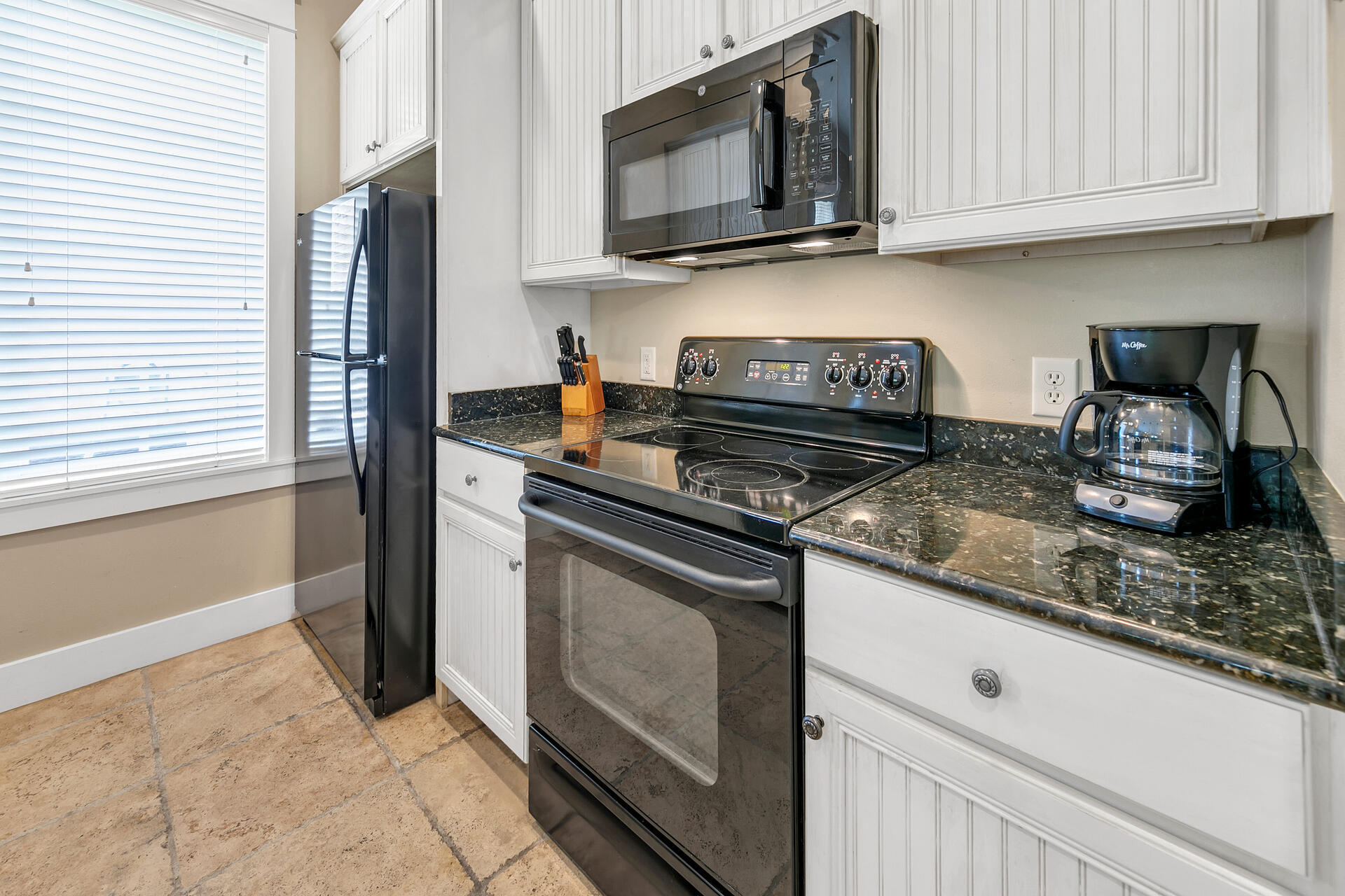 BUNGALOS AT SANDESTIN - Residential