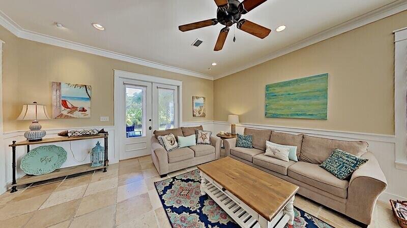 BUNGALOS AT SANDESTIN - Residential