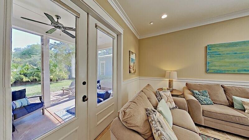 BUNGALOS AT SANDESTIN - Residential