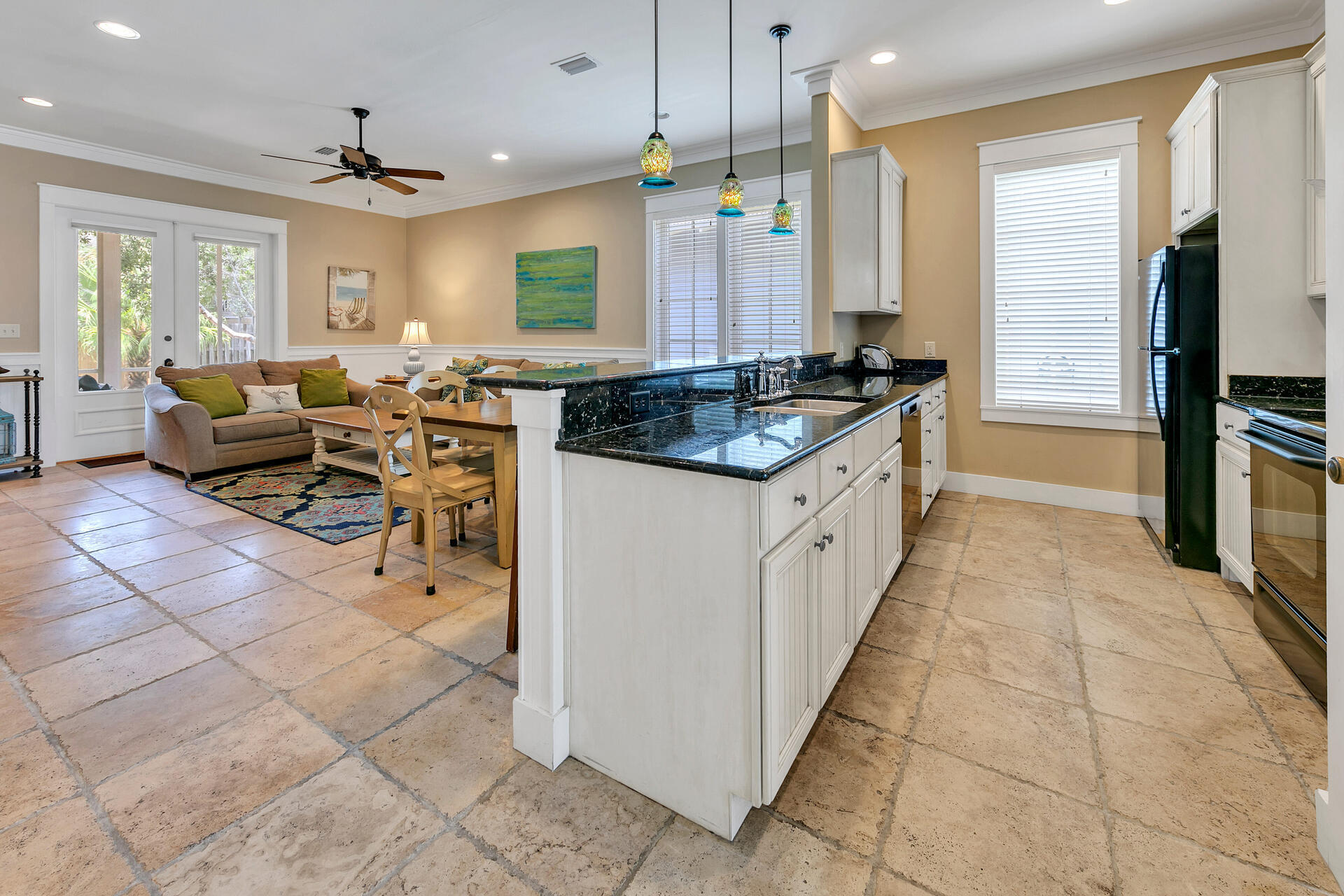 BUNGALOS AT SANDESTIN - Residential