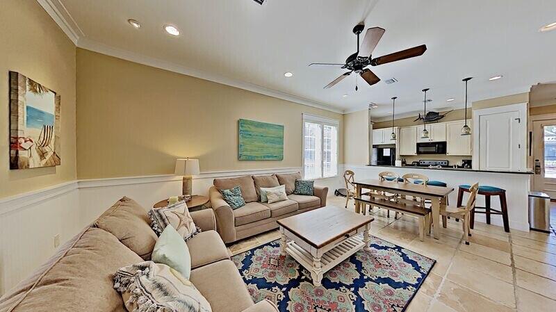 BUNGALOS AT SANDESTIN - Residential