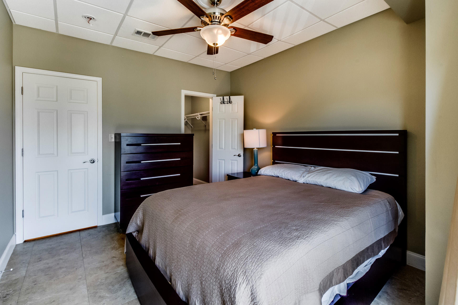 SUN KING TOWERS PH 1 - Residential