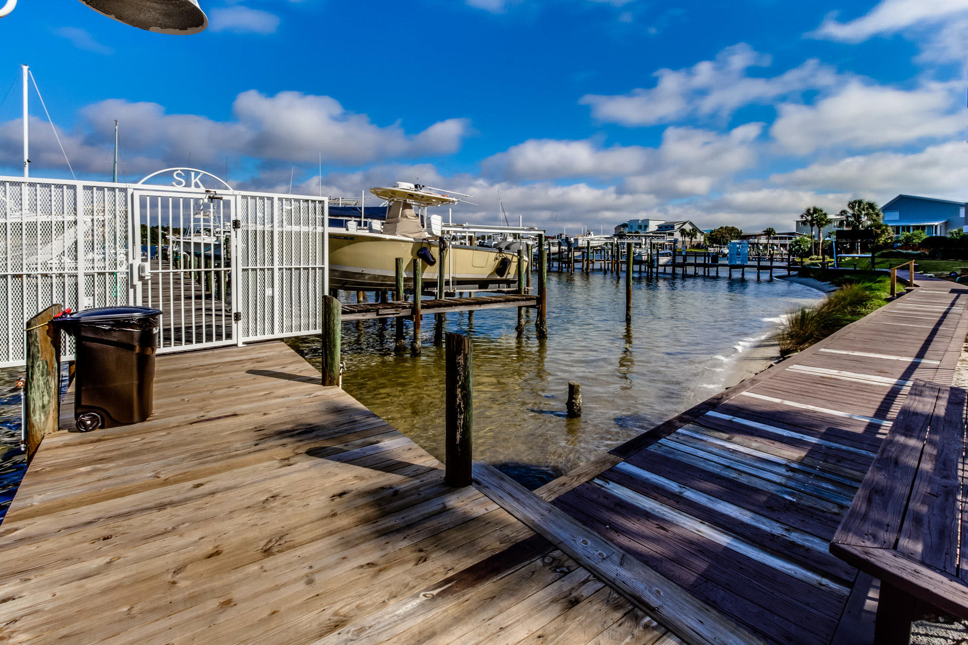 SUN KING TOWERS PH 1 - Residential